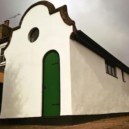 Old Fire Station - Quaint And Quirky Little Home Brandon  Exterior foto